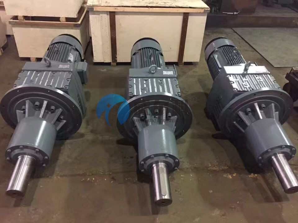 玖龍紙業(yè)訂購(gòu)我司非標(biāo)減速機(jī)9臺(tái)，維修十噸級(jí)減速機(jī)一臺(tái)